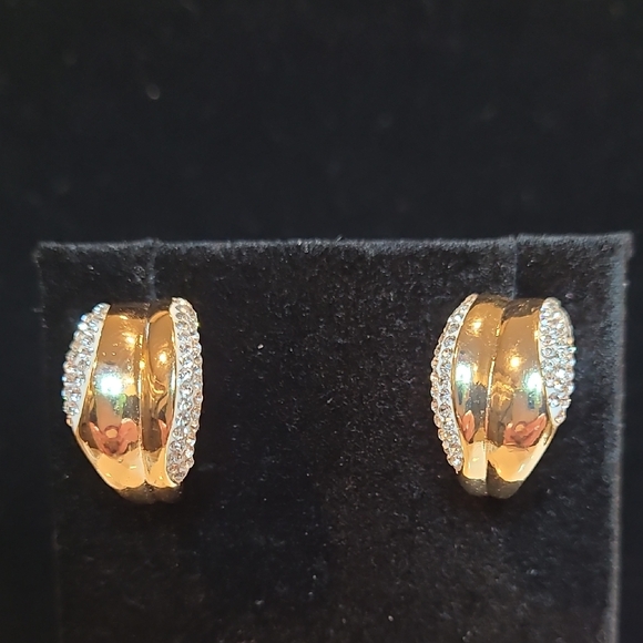 And Now This Jewelry - 18k Gold Plate Hoop Earrings Eith Crystals